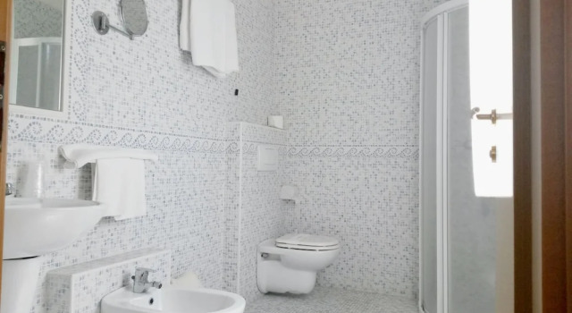 Четырёхместный номер Standard с балконом Hotel Nuova Flavia