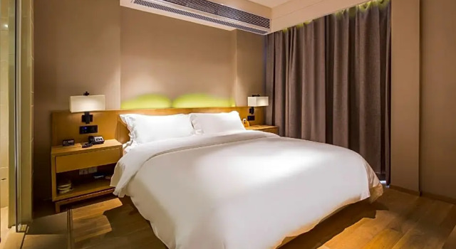 V8 Hotel Zi Yuan Gang Branch, Boek Hotel Hotels in Guangdong met parkeren, Parkeren