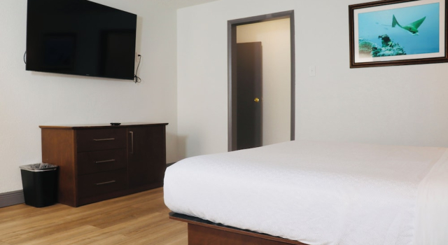 Полулюкс Plaza Hotel Fort Lauderdale