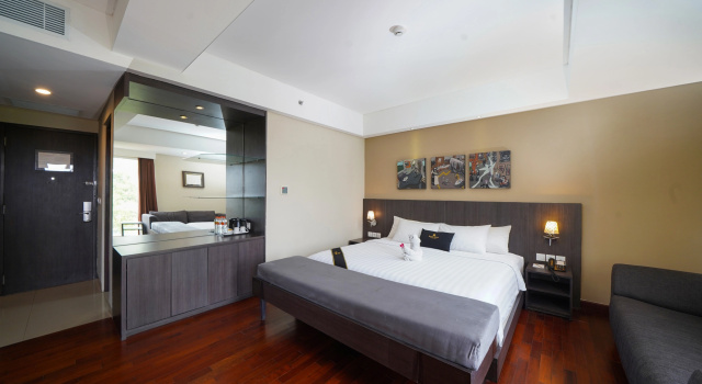 Полулюкс Brits Hotel Legian