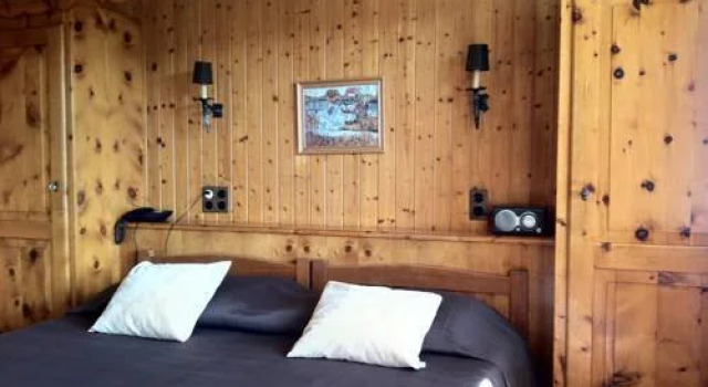 Petit Paradis, Prenota Ostello  