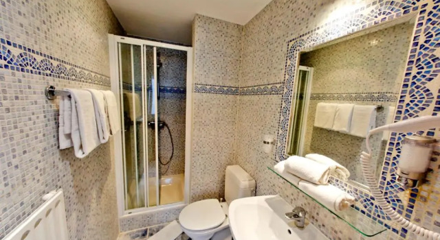 Трёхместный номер Superior Hotel Midi-Zuid