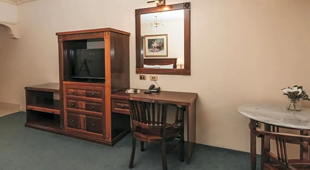 Номер Standard The Lawson Riverside Suites