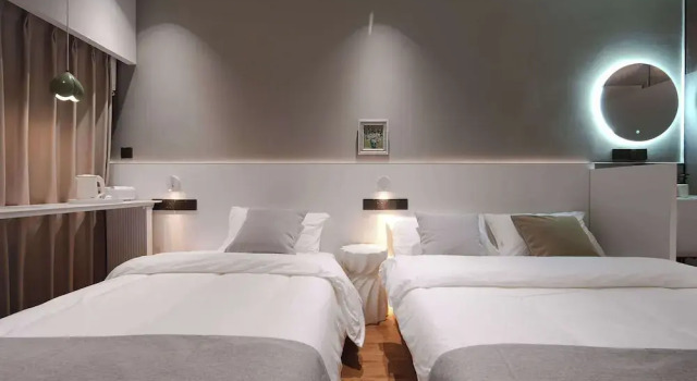 Двухместный семейный номер Standard 画舍 Colorstory Hotel
