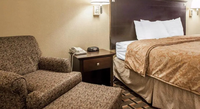 Люкс c 1 комнатой Clarion Pointe Bettendorf - Quad Cities