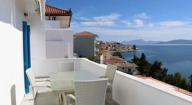 Апартаменты с 2 комнатами с балконом и с видом на море Grand Bleu Apartments & Villas
