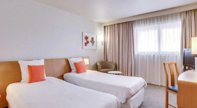 Двухместный номер Standard Novotel Poissy Orgeval