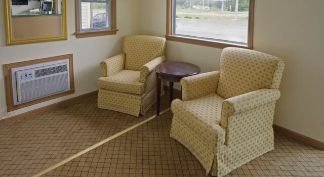 Regal Inn, Rezerwuj Mini-hotel Hotele w Onley z parkingiem, Parking