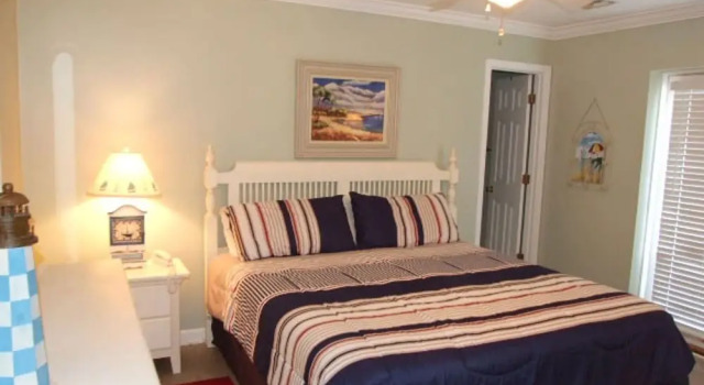 Jekyll Keepers Quarters by Jekyll Realty, Boek Appartement Hotels in Jekyll Island met parkeren, Parkeren