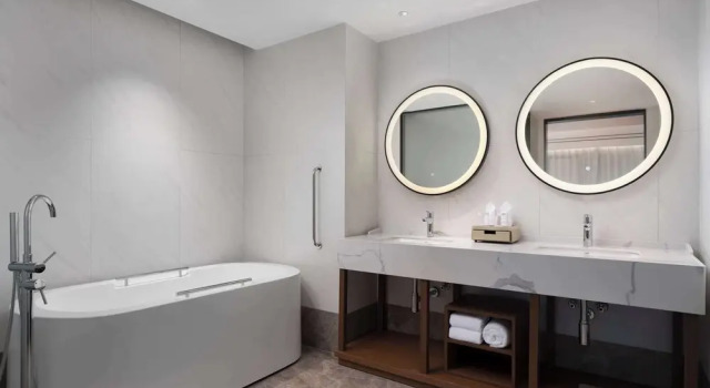 Люкс Hilton Garden Inn Bazhong Bazhou
