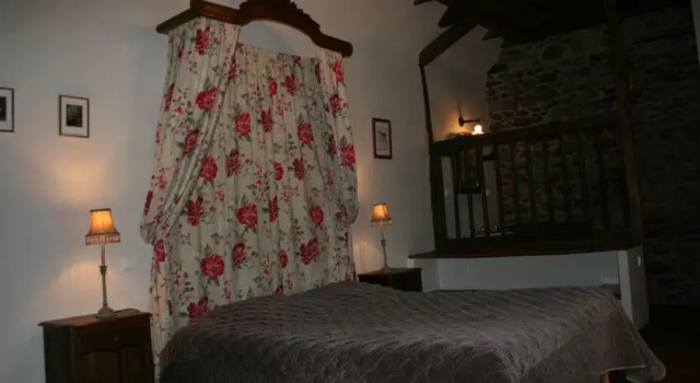 Loubatistou, Buchen Sie Hotel Juillan Languedoc-Roussillon
