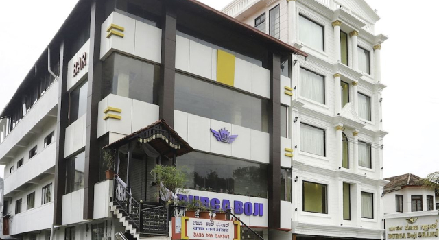 Treebo Durga Boji Grand, Gonikoppal Town, Забронировать Отель Отели Coorg с завтраком, Завтраки