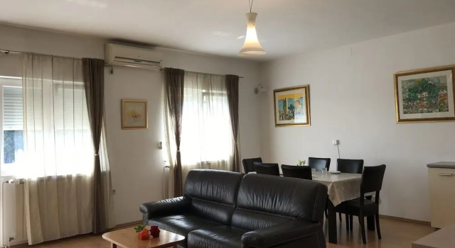 Apartmani AiA, Забронировать Апартаменты/квартира Отели Биоград-на-Мору с парковкой, рядом с Kornati Marina, Парковка