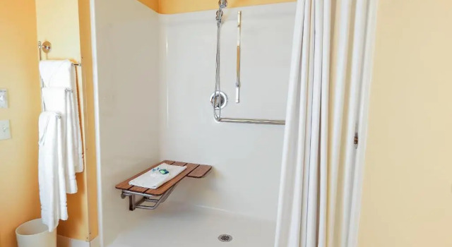 Четырёхместный номер Standard Van Buren Hotel