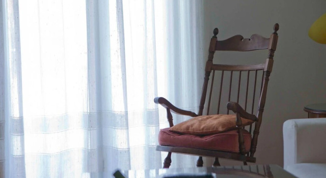 Warm & Homely Ambience in Spacious Apartment