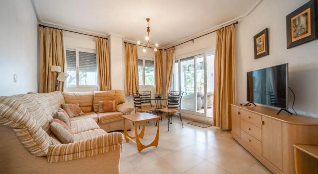 Confortable 2 Bedroom Groundfloor Apartment - PA703LT, Varaa Huoneisto Roldan Murcia