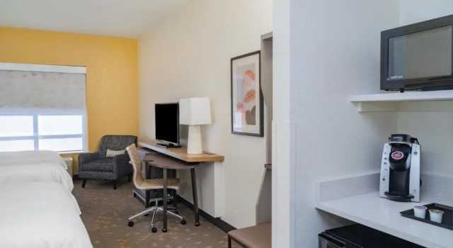 Четырёхместный номер Standard Holiday Inn Southaven Central - Memphis by IHG