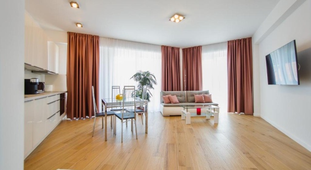 Апартаменты Pink Sahara at EAS Residence
