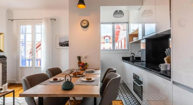 Superbe appartement plein de charme à 5min de la plage, Prenota Appartamento Hotel a Aquitania con parcheggio, Parcheggio