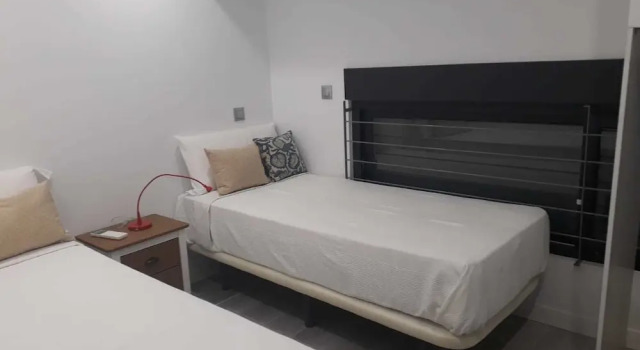 Apartamentos MLR Loft Retiro, Забронировать Апартаменты/квартира Ретиро Мадрид, рядом с Сайнс де Баранда