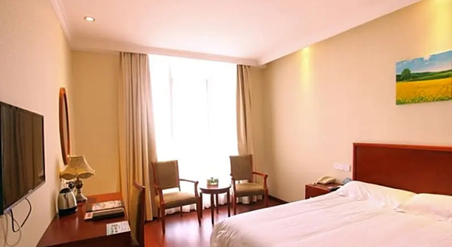 Двухместный номер Standard GreenTree Inn Nanjing Jiangning Tianyin Avenue Subway Station Express Hotel