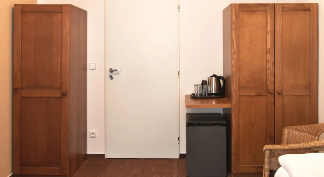 Трёхместный семейный номер Standard с 2 комнатами Hotel Karlin