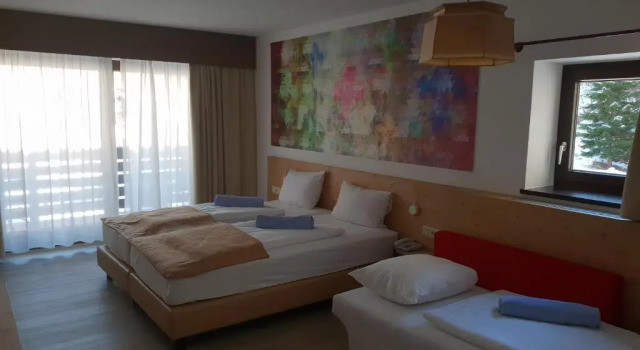 Трёхместный номер Standard Schlosshotel Rosenegg