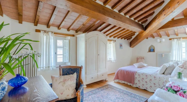 Вилла Villa near Lucca with Tuscan Charm