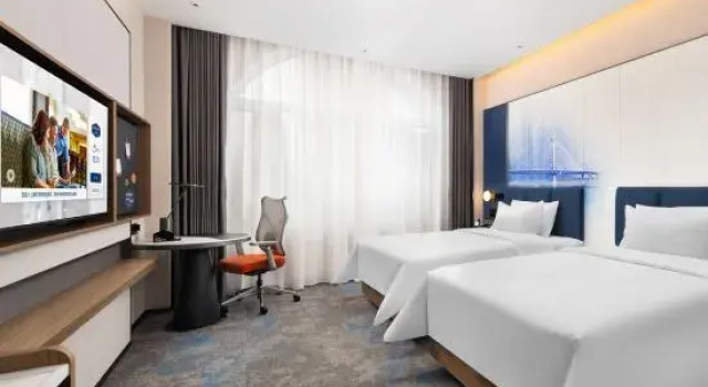 Hampton by Hilton Tangshan Caofeidian, Book Hotel 4-stjernede hoteller i Tangshan, 4*