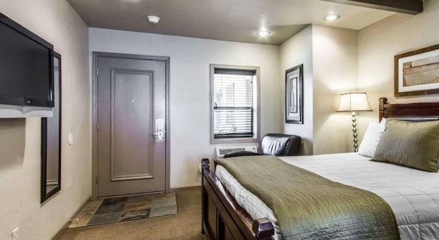 Rodeway Inn & Suites Downtowner-Rte 66
