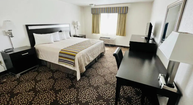 Двухместный номер Deluxe Court Plaza Inn & Suites of Mackinaw