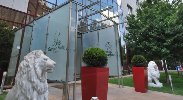 Номер Standard Lions Garden Hotel