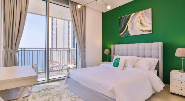 Luxurious Apartments Dubai Marina Views - Pool & Gym by Sojo Stay, Забронировать Апартаменты/квартира Дубай-Марина Дубай, рядом с Max