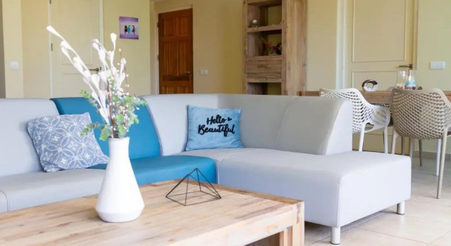 Fantastic Garden View Condo Suite 4, Забронировать Отель Отели в центре Ян-Тил, в центре, Парковка