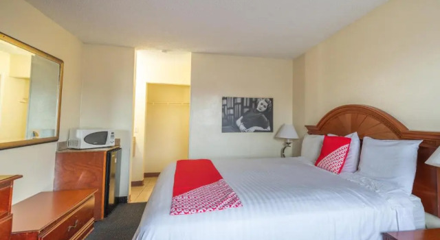 Номер Standard OYO Hotel San Antonio Lackland near Seaworld