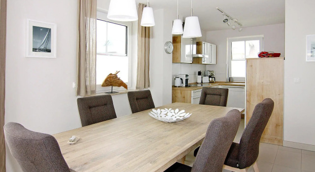 "Hafenhaus" holiday home in the port village of Vieregge - with sauna, fireplace and WiFi, Забронировать Отель Фирегге 