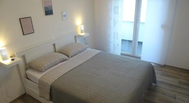 Seaside Villa mit Pool für 12 Personen