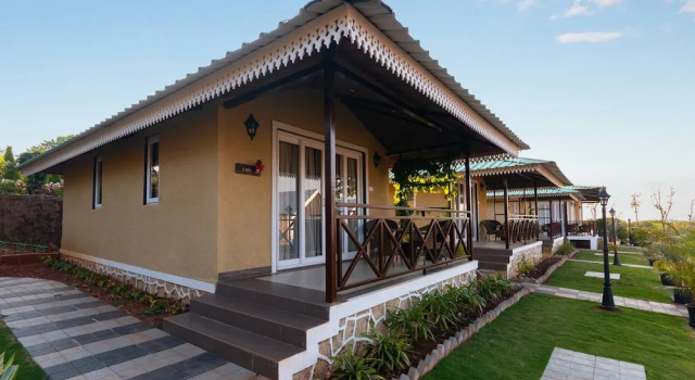 Семейный коттедж с балконом Nirvana Eco & Agro Resort