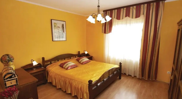 Beautiful Home in Labin With Wifi and 6 Bedrooms