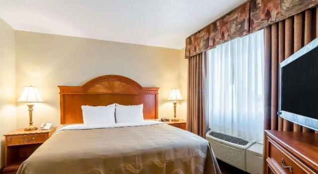 Двухместный люкс Holiday Inn Express ALLIANCE