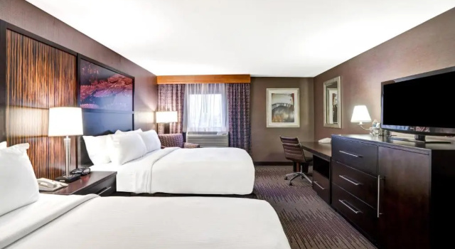 Четырёхместный номер Executive DoubleTree by Hilton Downtown Wilmington - Legal District