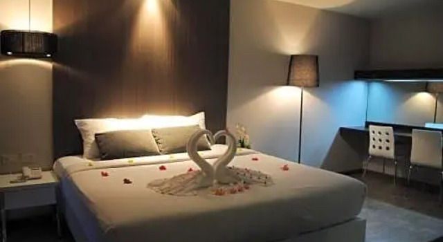 Люкс Inn Place Serviced Residence