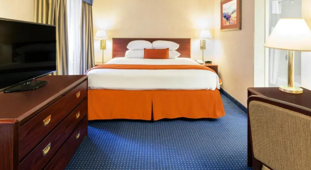 Двухместный полулюкс Wyndham Garden Monterrey Norte
