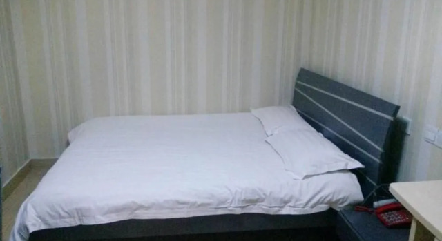 Longyang Business Hotel