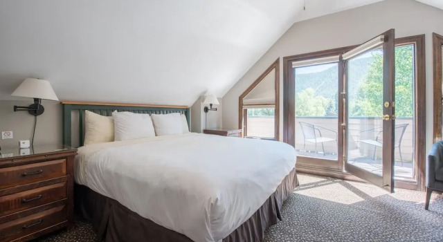 Двухместный номер Standard с балконом Elk Mountain Lodge