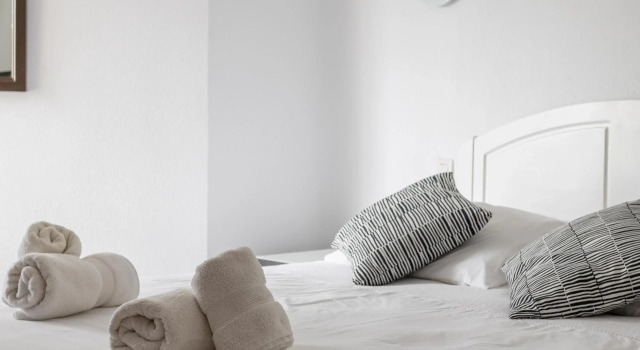 Bright and Spacious 2 Bed Apt, Забронировать Отель Нерха Axarquía, рядом с Tuesday Market