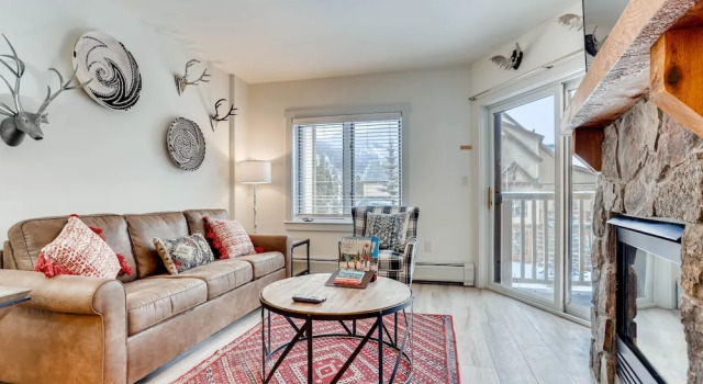 Full Renovated 1br -walk To Gondola & Kids Ski Free 1 Bedroom Condo by RedAwning