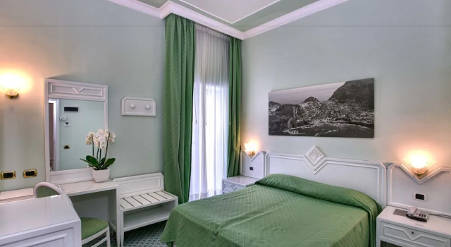 Одноместный номер Standard с балконом Grand Hotel Riviera