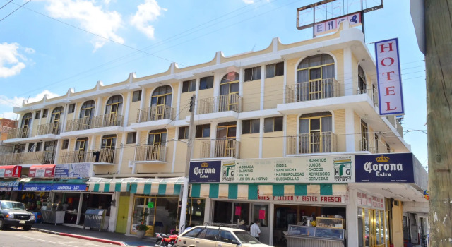 Hotel Gomez