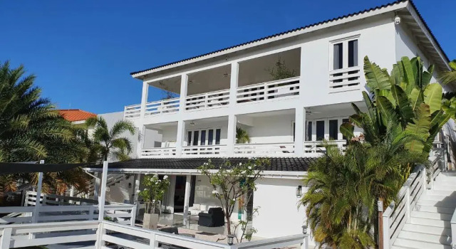 B2 APARTMENT with Balcony at JAN THIEL Curacao, Забронировать Апартаменты/квартира Отели Виллемстад с парковкой, рядом с Jan Theil, Парковка